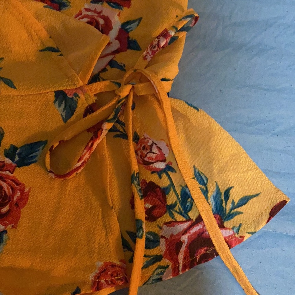 Summer Top! - Picture 4 of 6